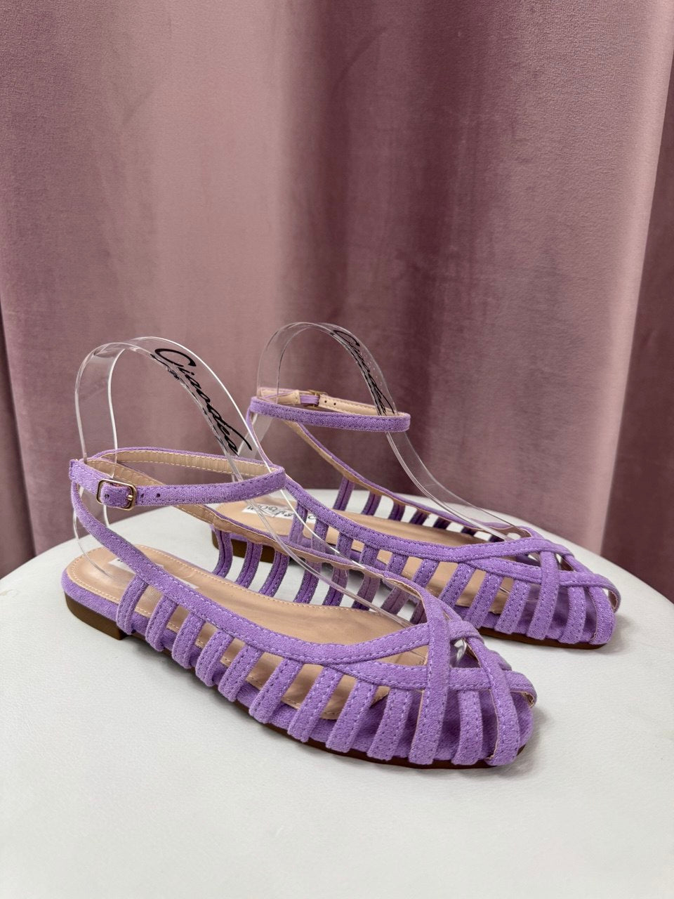 photo_5927247511104373996_y